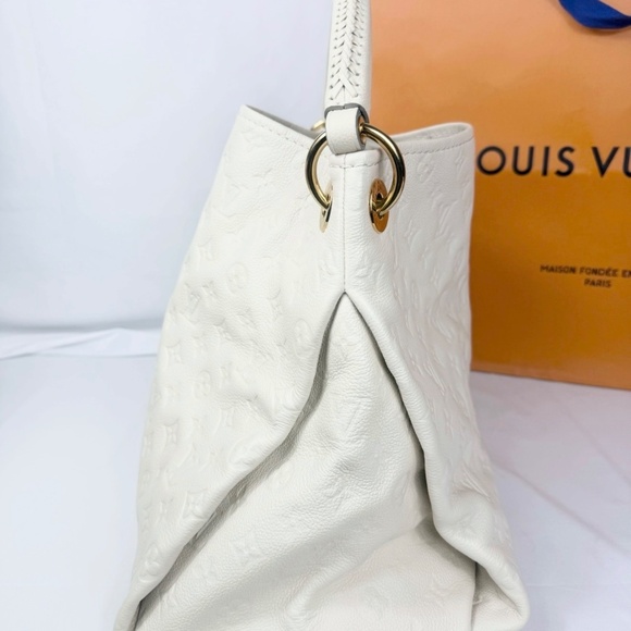 LV Cream Empreinte Artsy MM - Picture 6 of 16